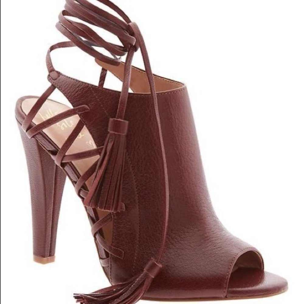 Banana Republic lace up heels